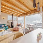 Mountain Getaway - Luxury Penthouse